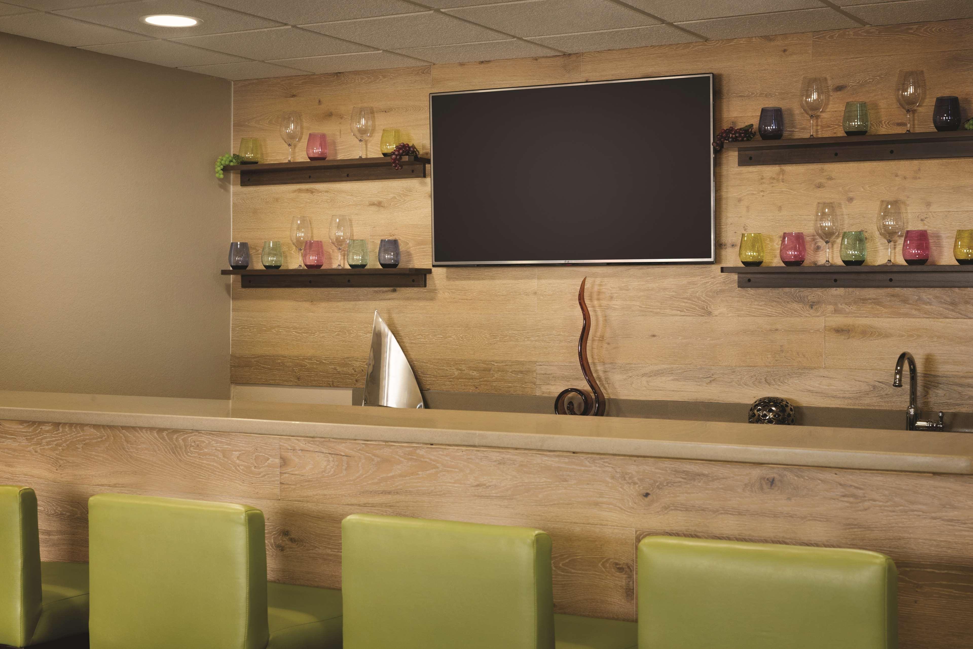 Country Inn & Suites By Radisson, Coralville, Ia מראה חיצוני תמונה