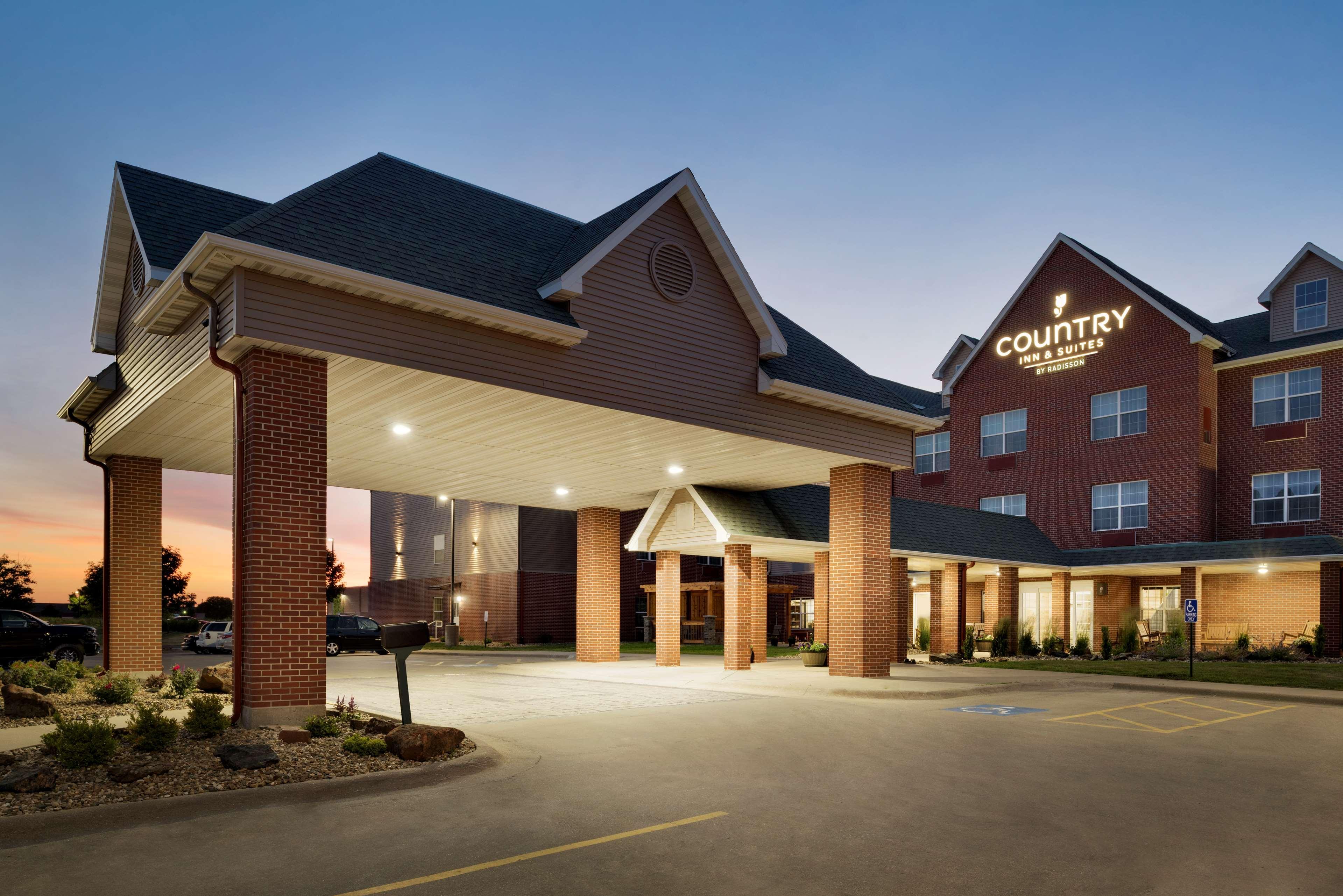 Country Inn & Suites By Radisson, Coralville, Ia מראה חיצוני תמונה