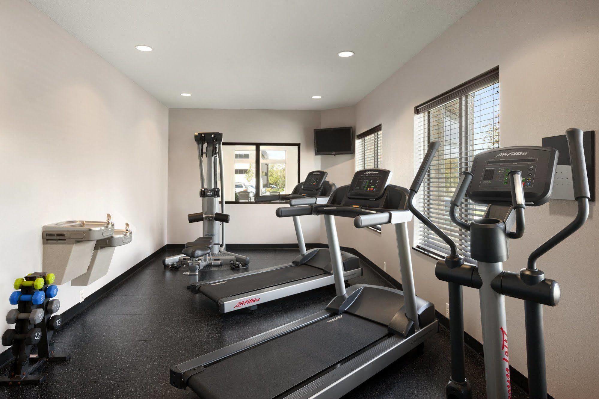 Country Inn & Suites By Radisson, Coralville, Ia מראה חיצוני תמונה